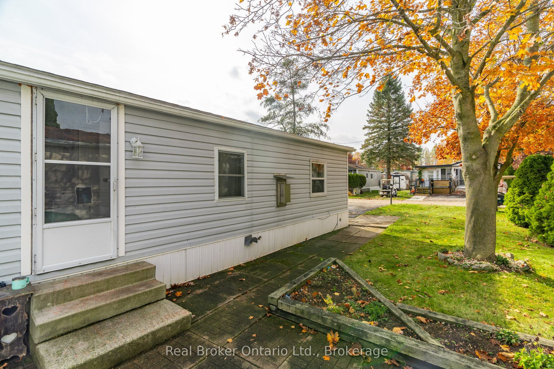 524 POPLAR Place, Centre Wellington, Wellington ON N0B 1J0 524 POPLAR Place, Centre Wellington, Wellington ON N0B 1J0