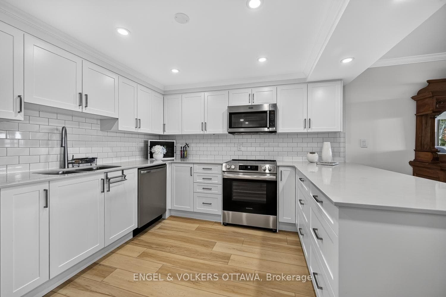 55 Water Street E, #110, Brockville, Leeds And Grenville ON K6V 1A3