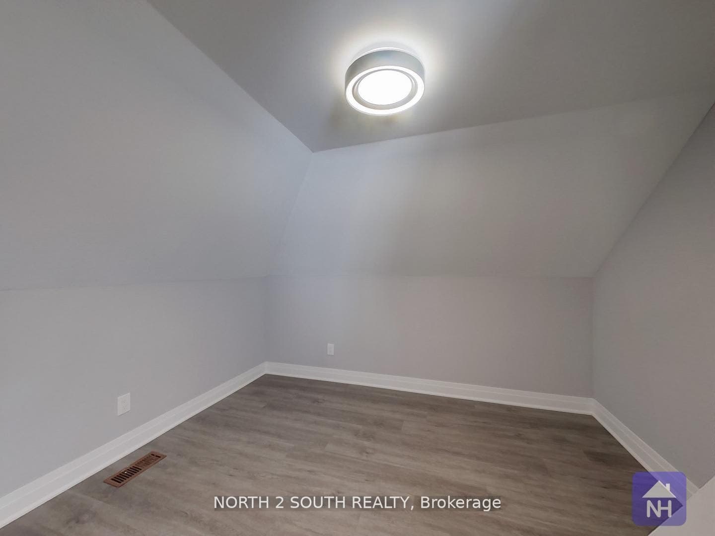 190 Stewart Street, Peterborough, Peterborough ON K9J 3M5
