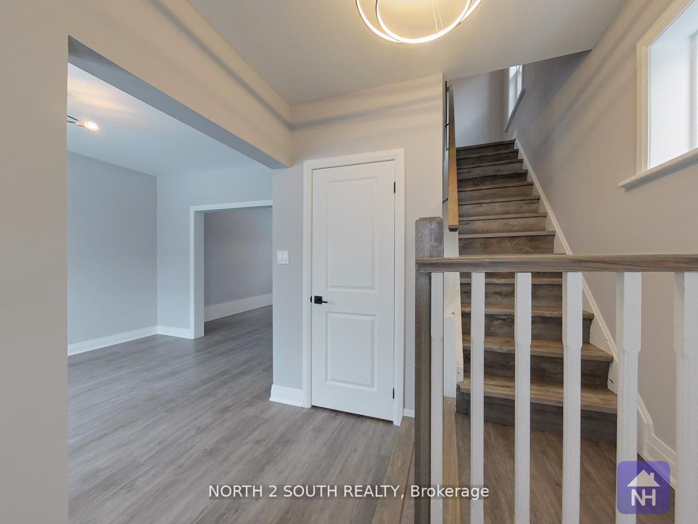 190 Stewart Street, Peterborough, Peterborough ON K9J 3M5