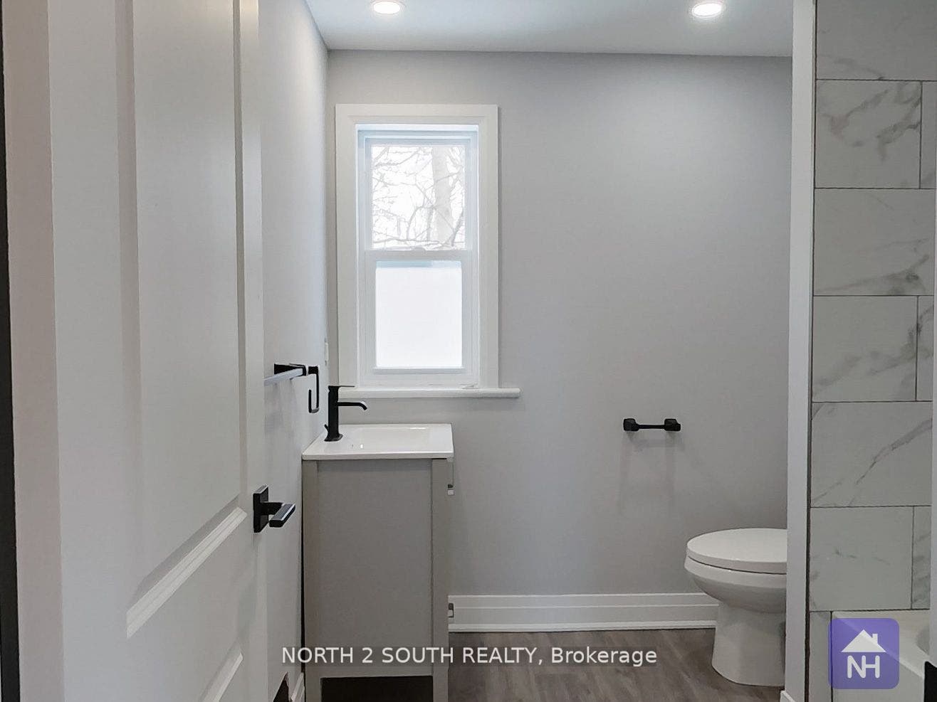 190 Stewart Street, Peterborough, Peterborough ON K9J 3M5
