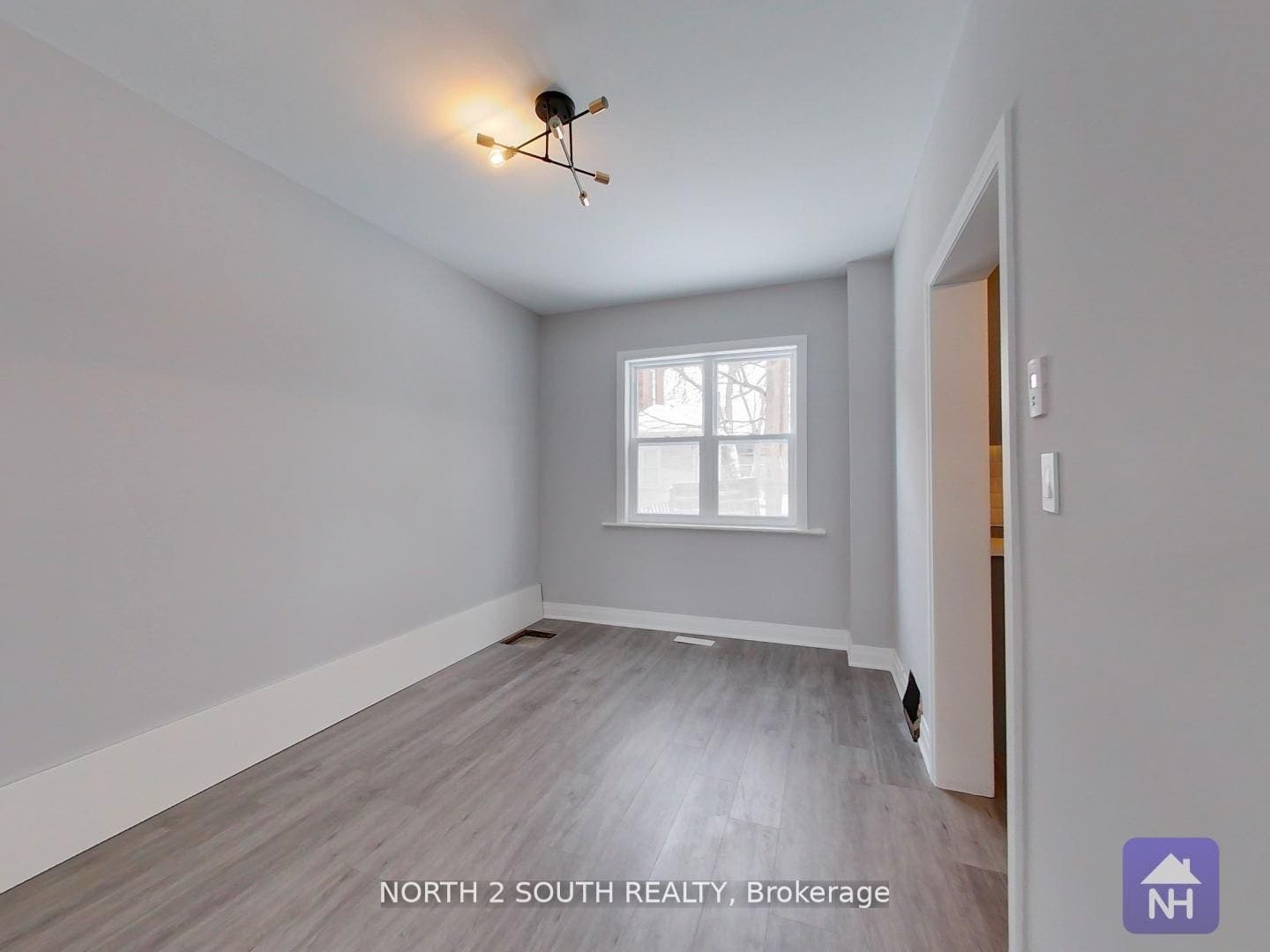 190 Stewart Street, Peterborough, Peterborough ON K9J 3M5