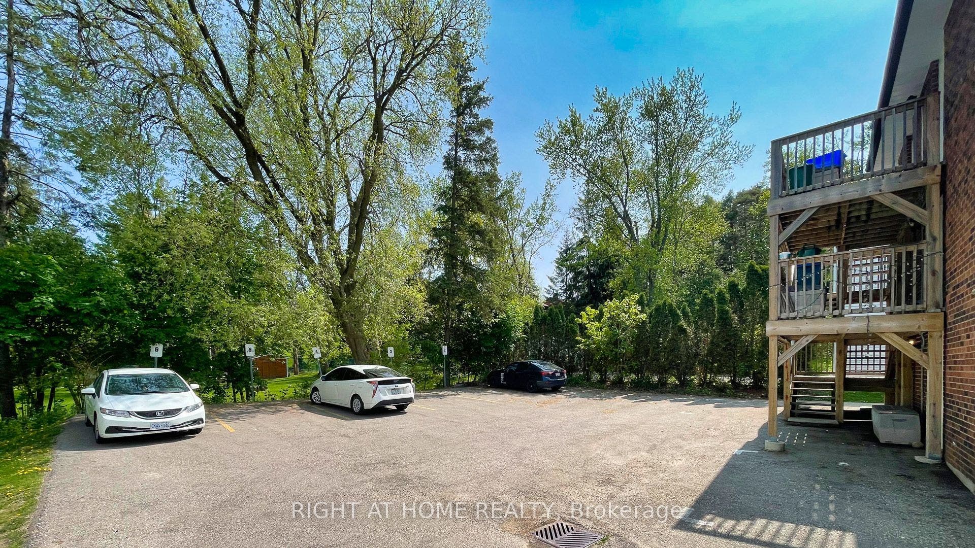 379 Erb Street W, Waterloo, Waterloo ON N2L 1W7 379 Erb Street W, Waterloo, Waterloo ON N2L 1W7