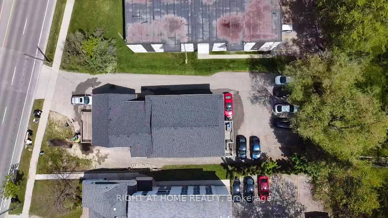 379 Erb Street W, Waterloo, Waterloo ON N2L 1W7 379 Erb Street W, Waterloo, Waterloo ON N2L 1W7