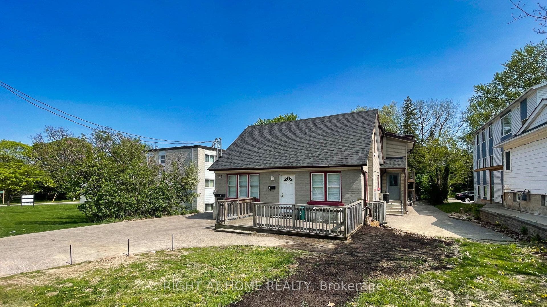 379 Erb Street W, Waterloo, Waterloo ON N2L 1W7 379 Erb Street W, Waterloo, Waterloo ON N2L 1W7