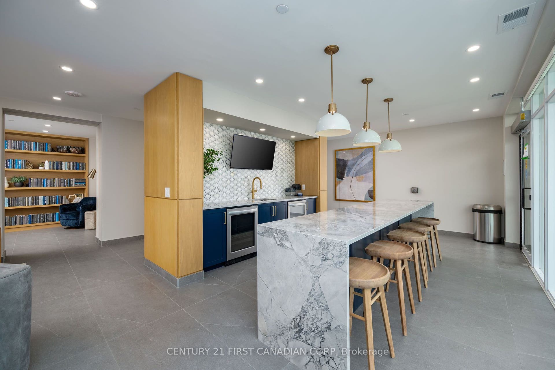 4286 E King Street, #1004, Kitchener, Waterloo ON N2P 2E9 4286 E King Street, #1004, Kitchener, Waterloo ON N2P 2E9