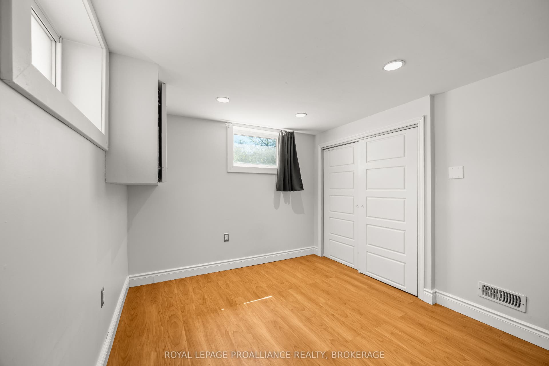 78 Regent Street, Kingston, Frontenac ON K7L 4J7
