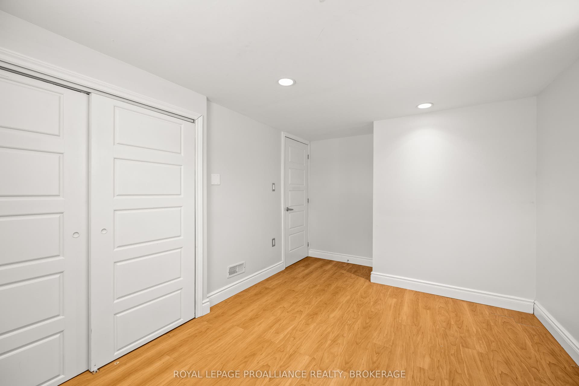 78 Regent Street, Kingston, Frontenac ON K7L 4J7
