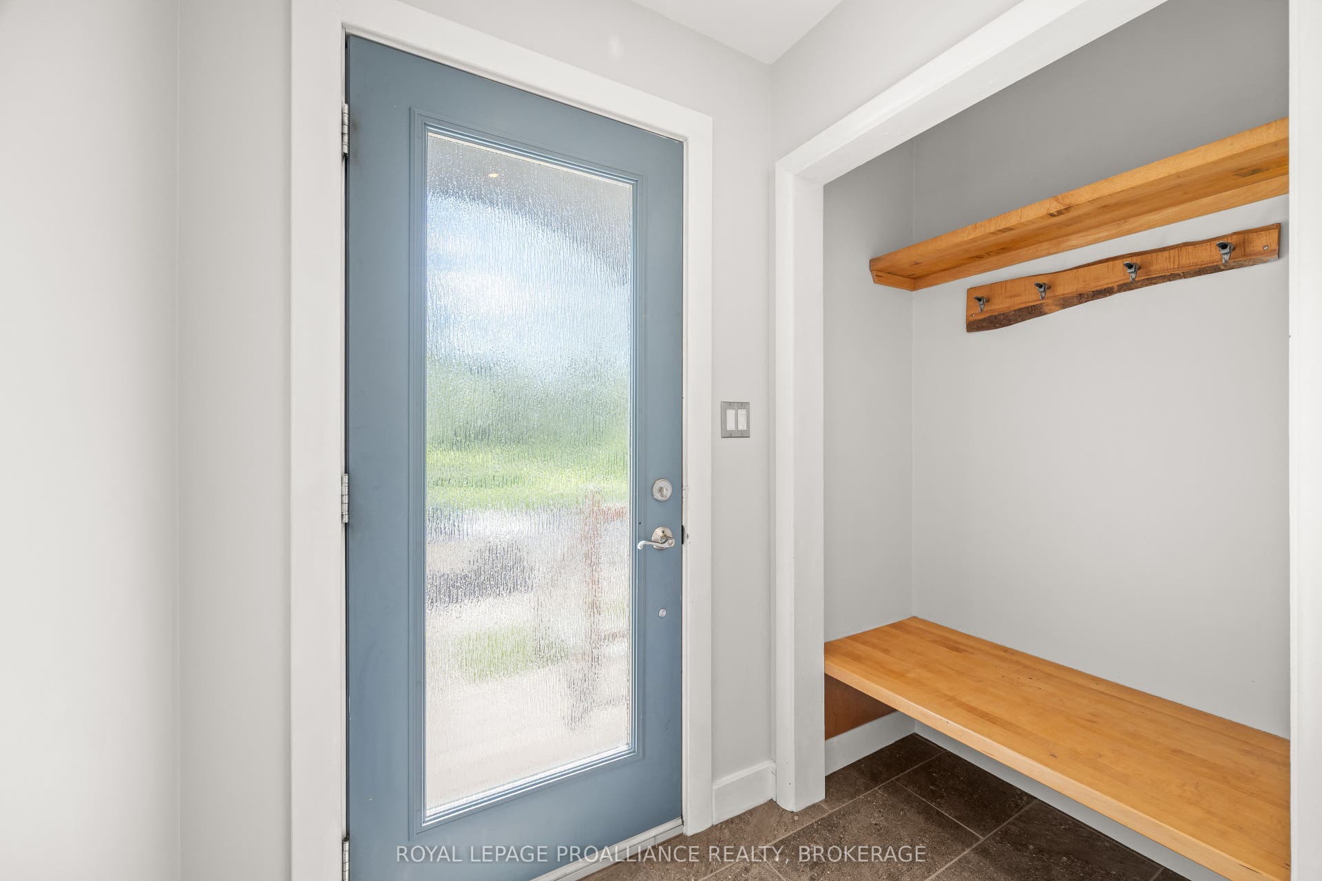 78 Regent Street, Kingston, Frontenac ON K7L 4J7