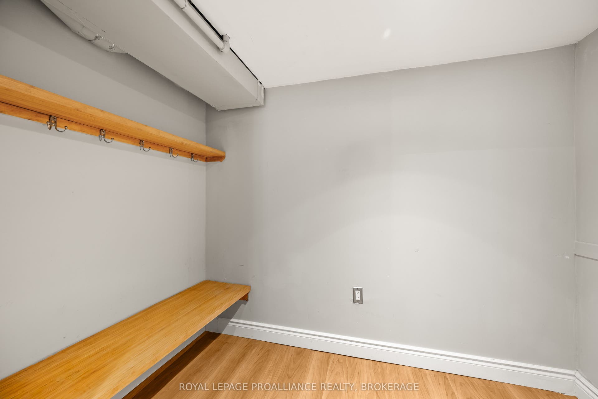 78 Regent Street, Kingston, Frontenac ON K7L 4J7