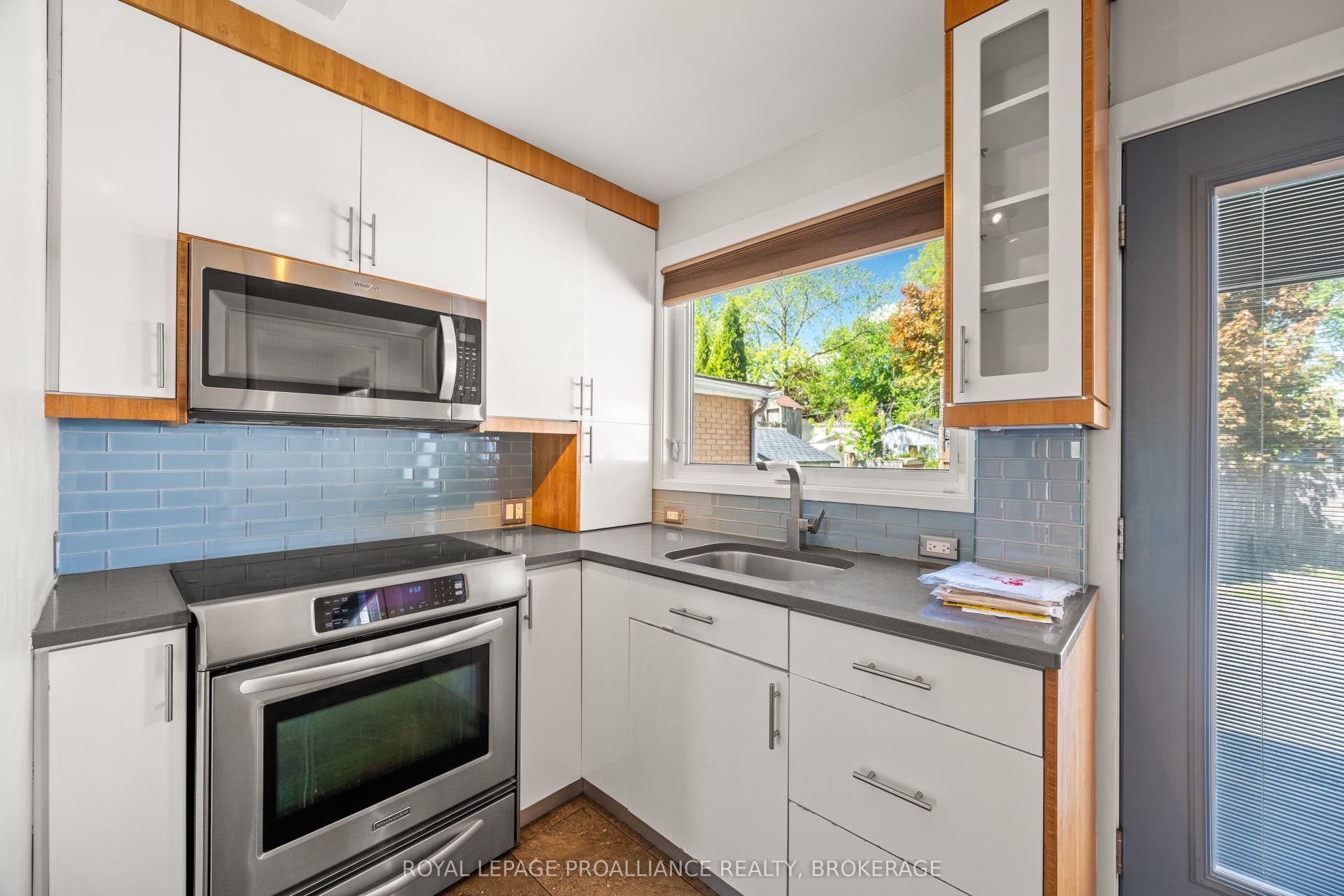 78 Regent Street, Kingston, Frontenac ON K7L 4J7