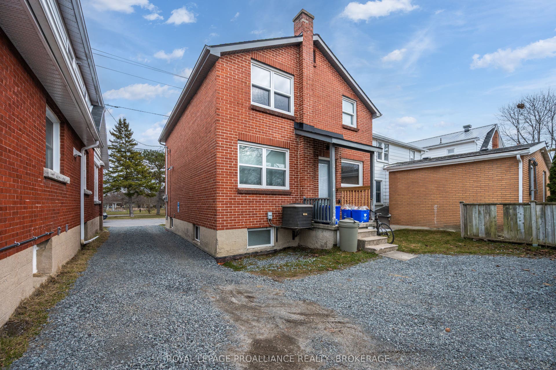 78 Regent Street, Kingston, Frontenac ON K7L 4J7