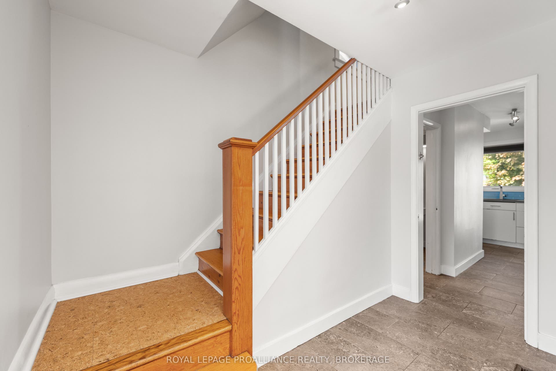 78 Regent Street, Kingston, Frontenac ON K7L 4J7
