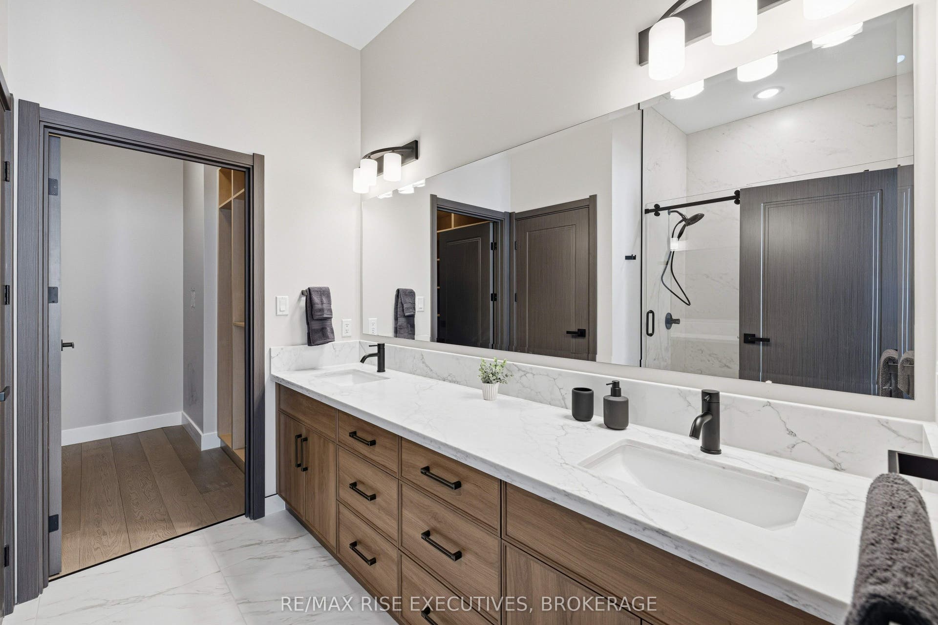 300 Skyfal Lane, #204, Kingston, Frontenac ON K7M 0L3