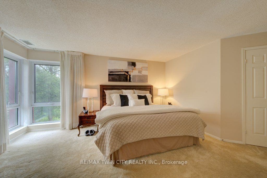 52 Blue Springs Drive, #32, Waterloo, Waterloo ON N2J 4M4 52 Blue Springs Drive, #32, Waterloo, Waterloo ON N2J 4M4