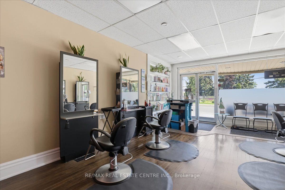 744 Queen Street S, Kitchener, Waterloo ON N2M 1A4 744 Queen Street S, Kitchener, Waterloo ON N2M 1A4