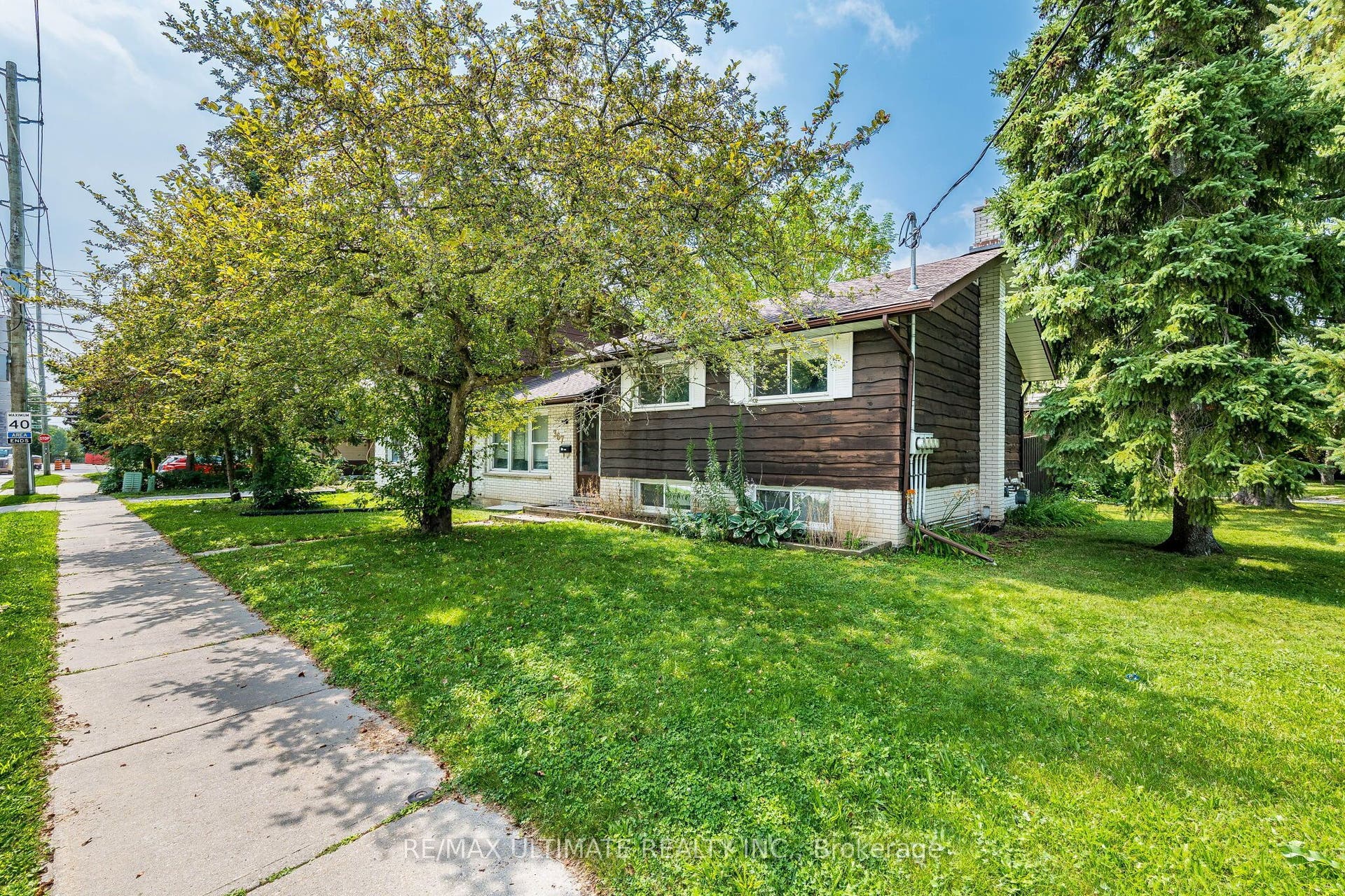 367 Holly Street N, Waterloo, Waterloo ON N2L 4G2 367 Holly Street N, Waterloo, Waterloo ON N2L 4G2