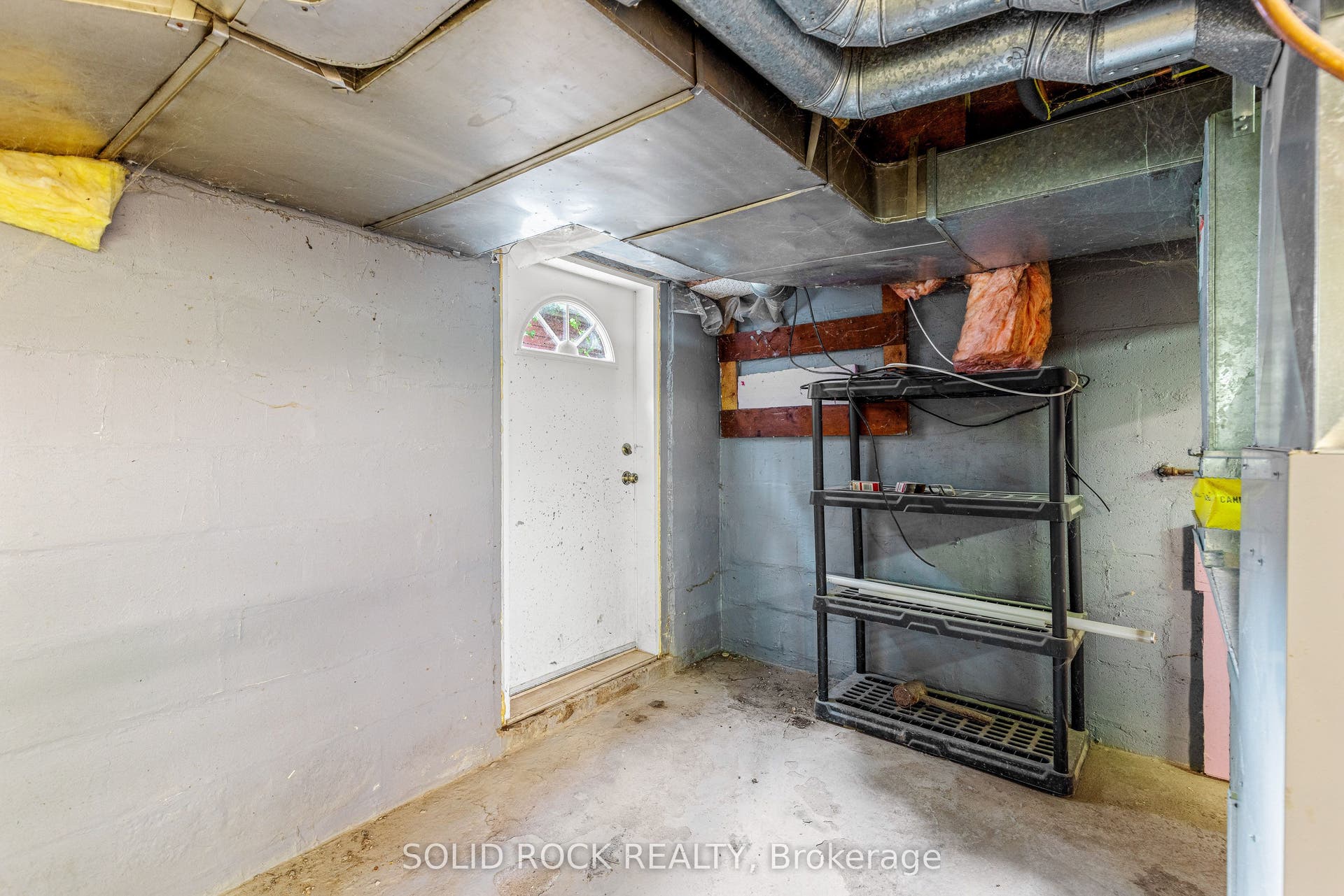 Exit door from bsmt goes to rear yard