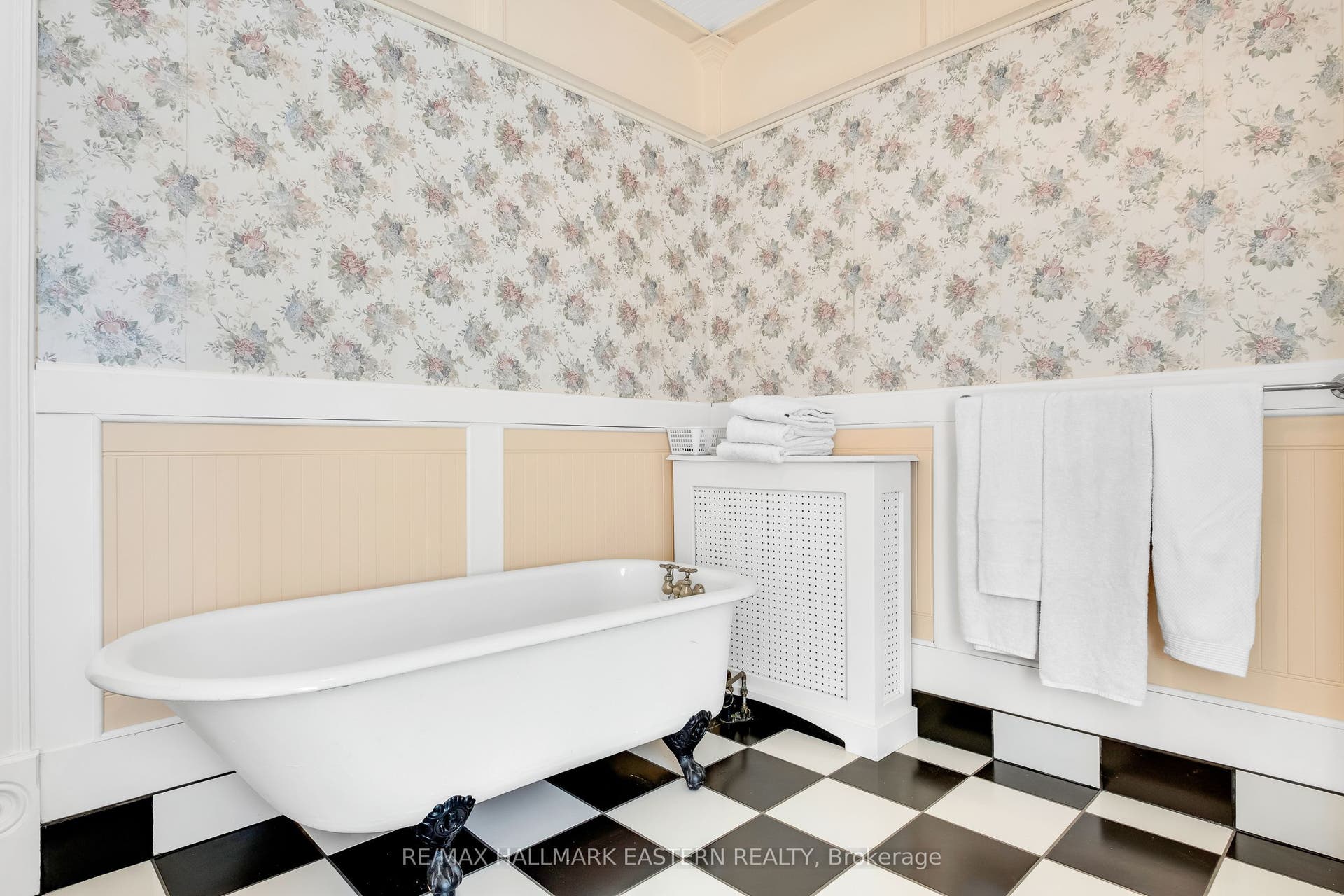 29 Bursthall Street, Marmora And Lake, Hastings ON K0K 2M0 GUEST ENSUITE