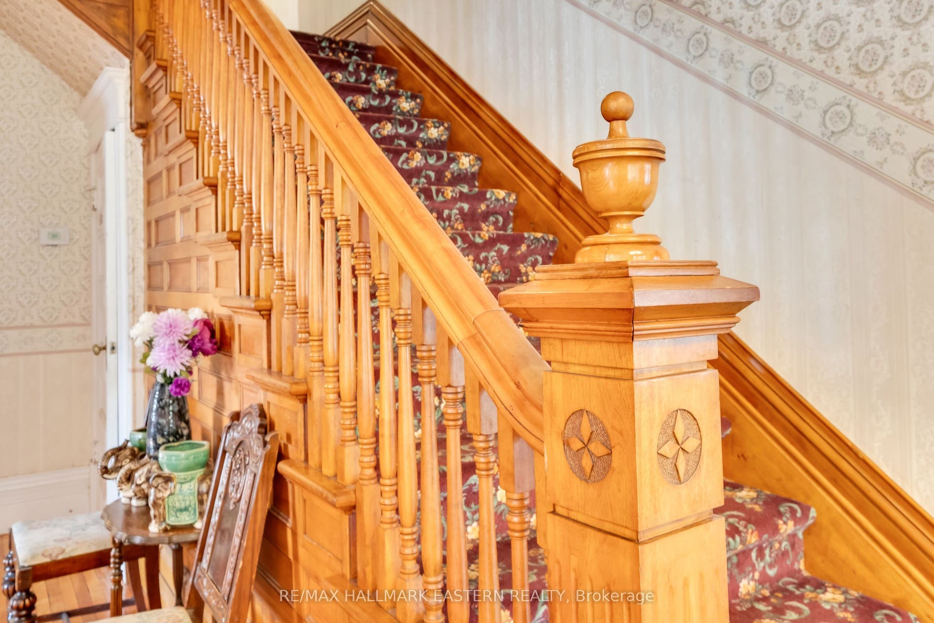 29 Bursthall Street, Marmora And Lake, Hastings ON K0K 2M0 GRAND STAIRCASE