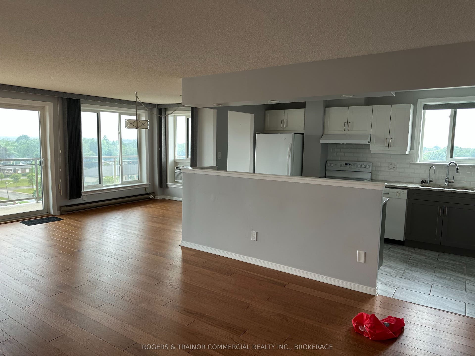 257 Bath Road, #905, Kingston, Frontenac ON K7M 7T3 257 Bath Road, #905, Kingston, Frontenac ON K7M 7T3