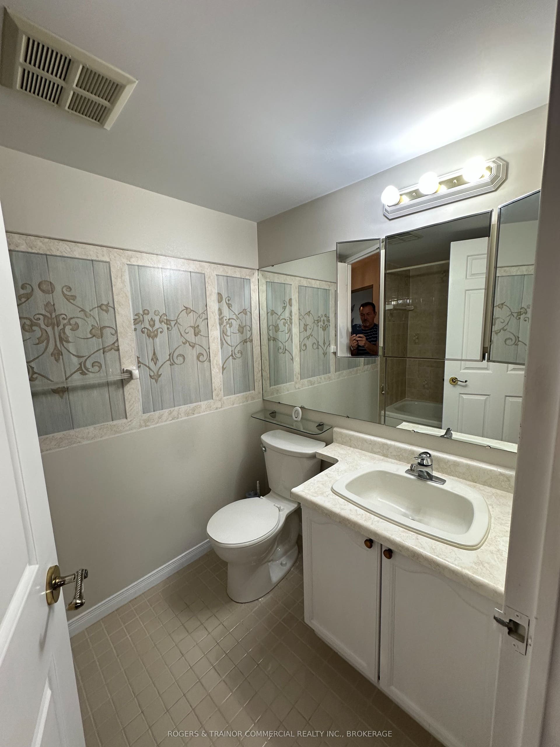 257 Bath Road, #905, Kingston, Frontenac ON K7M 7T3 257 Bath Road, #905, Kingston, Frontenac ON K7M 7T3