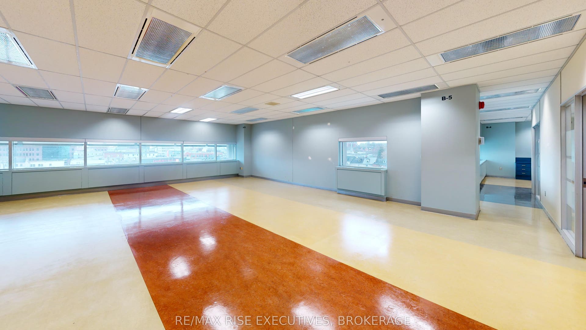 49 Place D' Armes N/A, #502, Kingston, Frontenac ON K7K 6E1