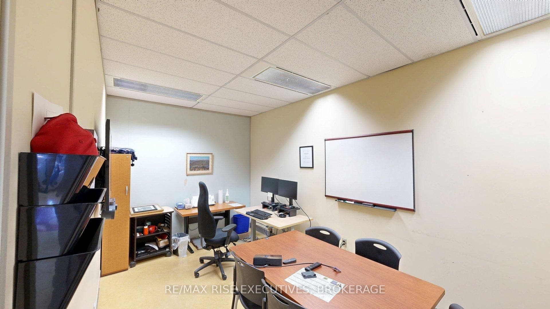 49 Place D' Armes N/A, #504, Kingston, Frontenac ON K7K 6E1