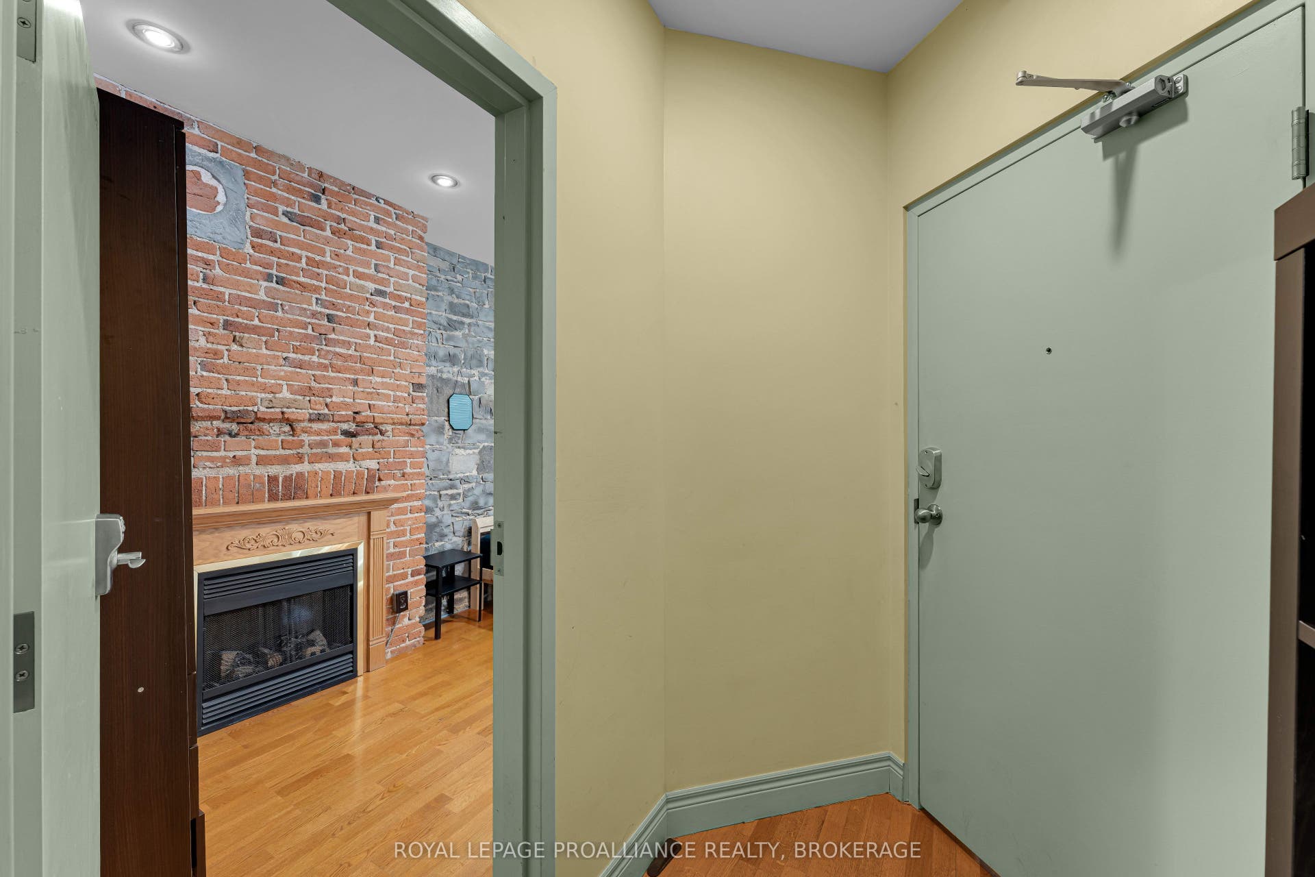 153-155 Brock Street, Kingston, Frontenac ON K7L 1S2