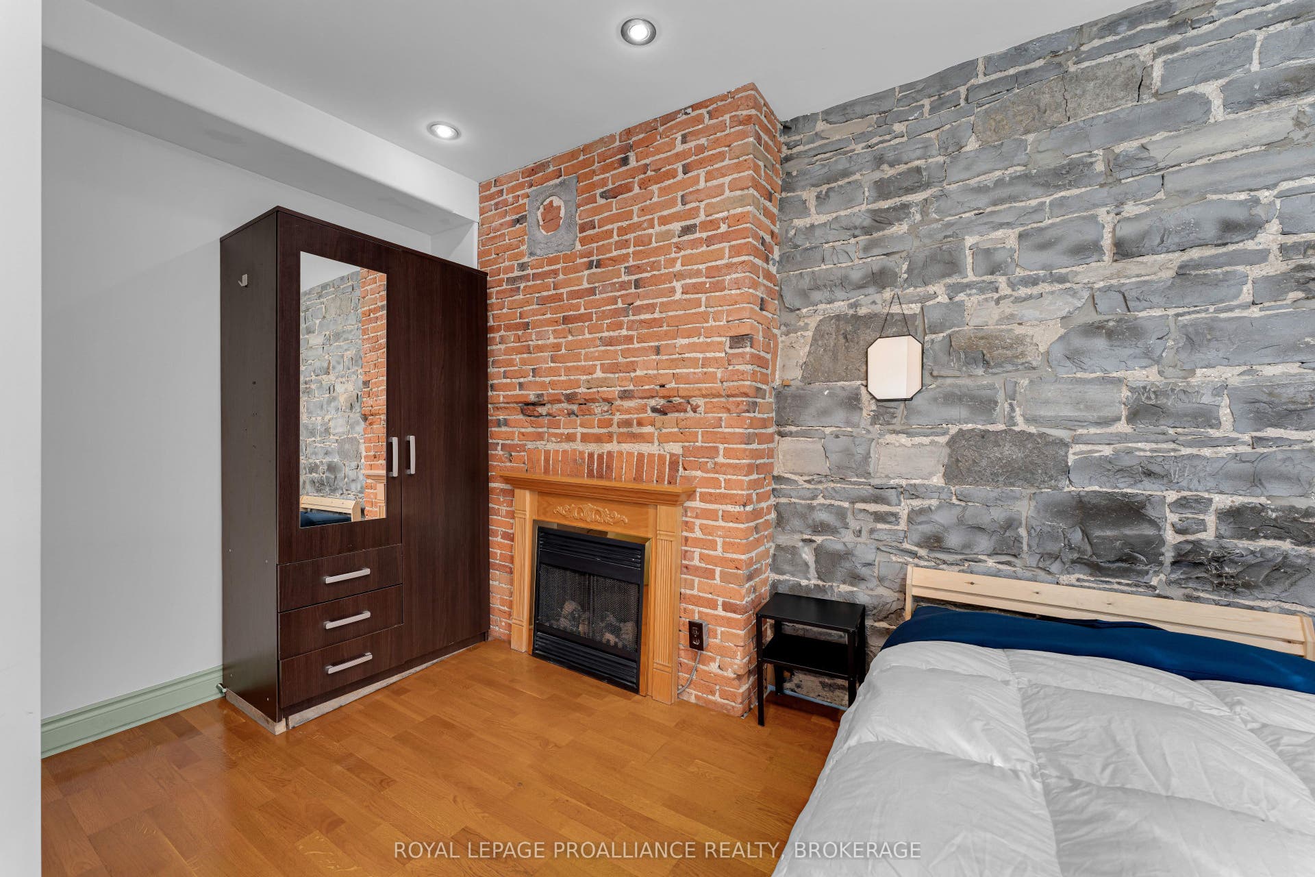 153-155 Brock Street, Kingston, Frontenac ON K7L 1S2