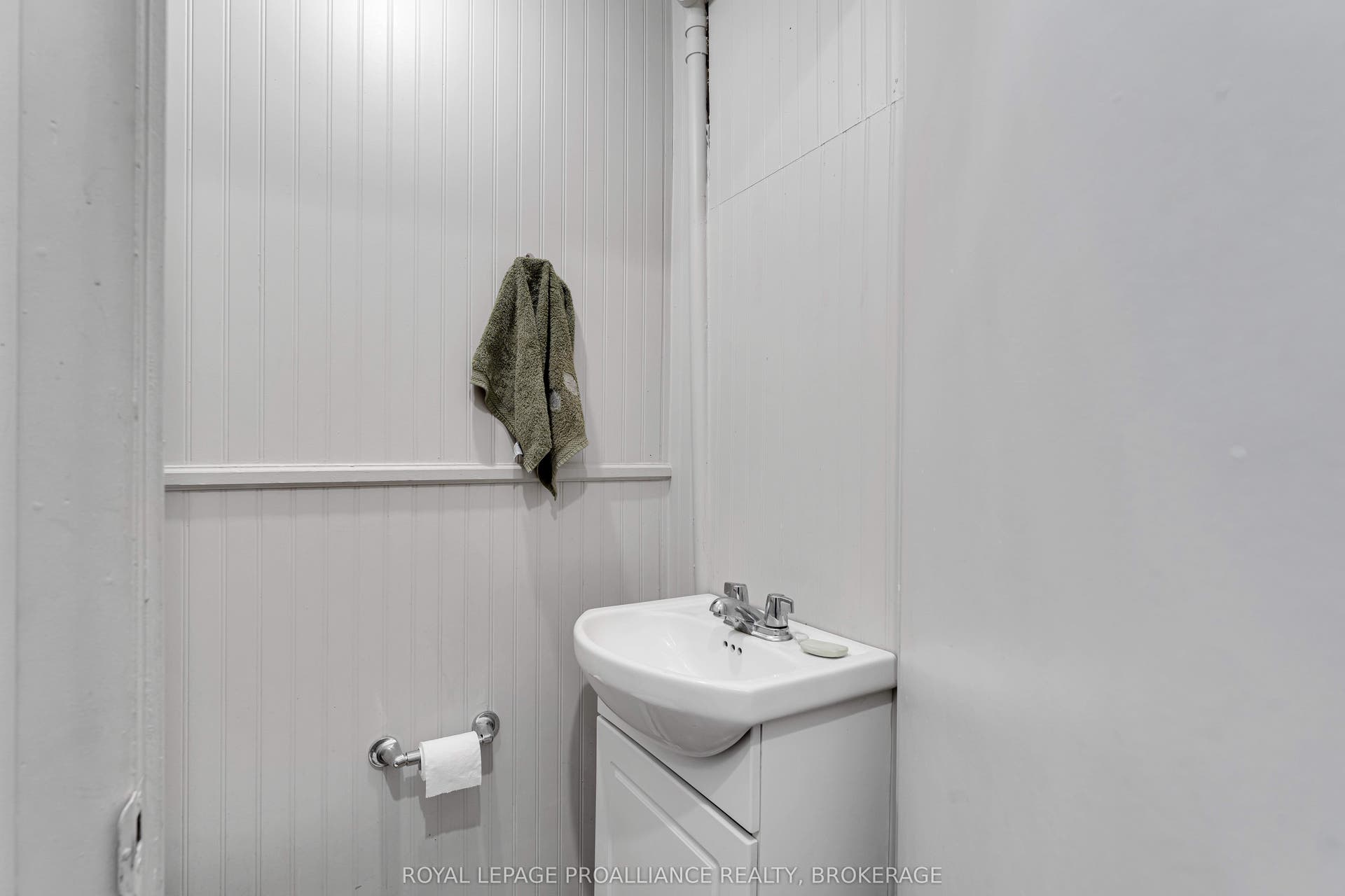 153-155 Brock Street, Kingston, Frontenac ON K7L 1S2