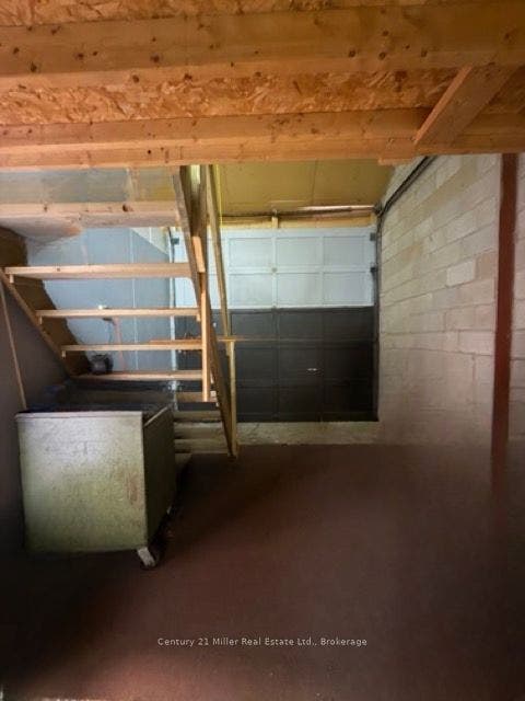 634 Colby Drive, #9, Waterloo, Waterloo ON N2V 1A2 Sliding truck door