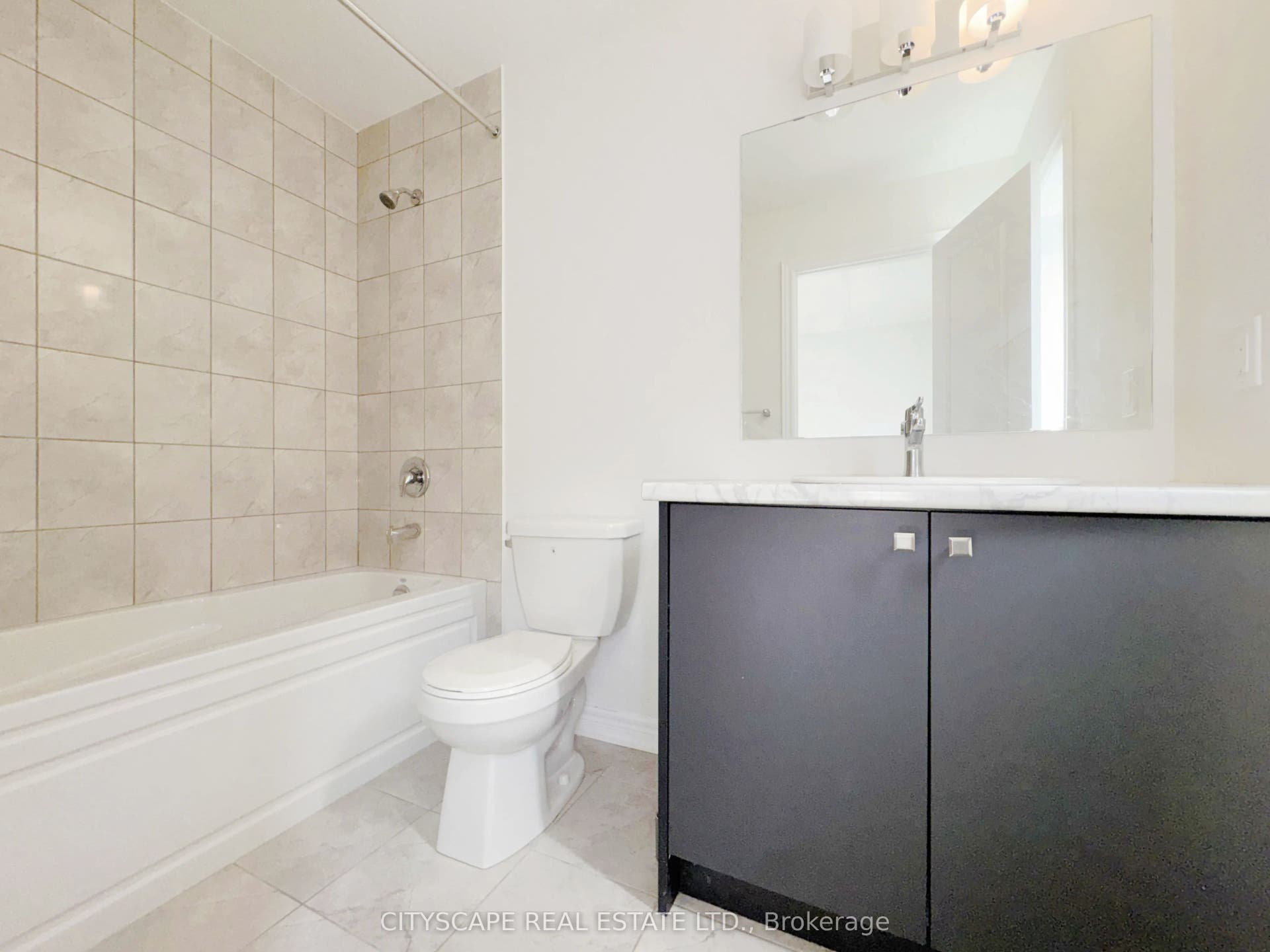 259 Rea Drive, Centre Wellington, Wellington ON N1M 2W3 Bedroom #2 - 4pc Ensuite