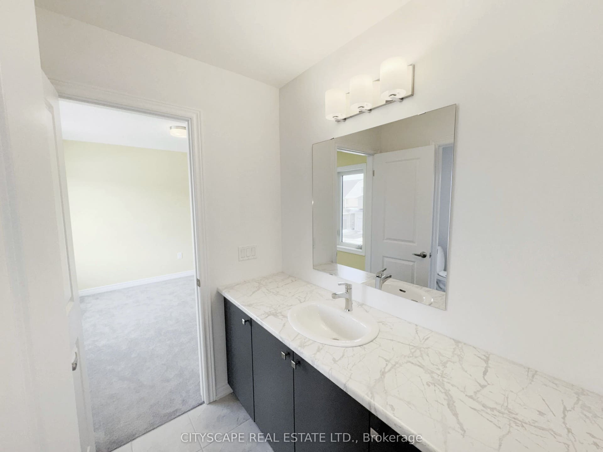 259 Rea Drive, Centre Wellington, Wellington ON N1M 2W3 4pc Semi-Ensuite between Bedrooms #3 & #4