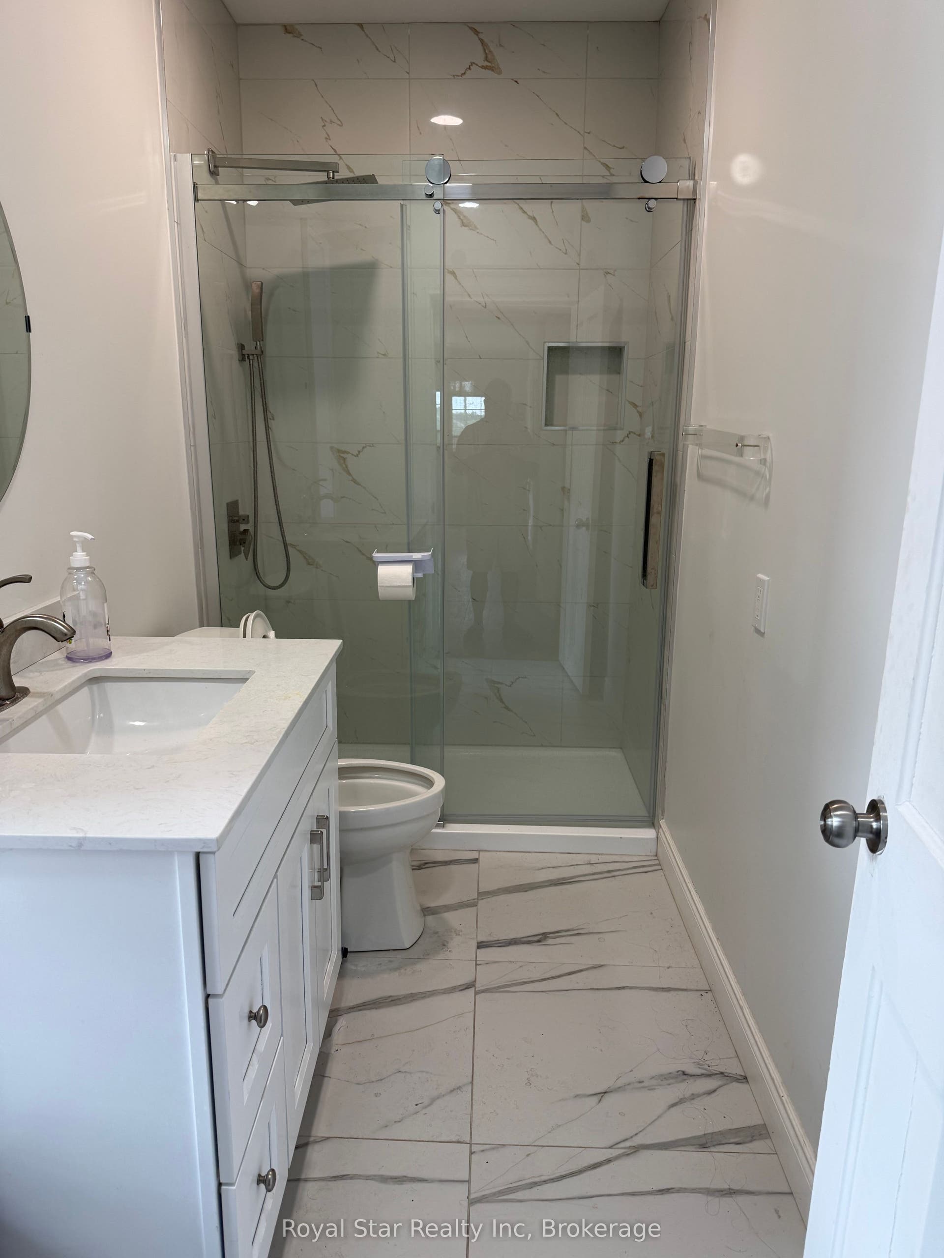 87 Waterloo Avenue, Guelph, Wellington ON N1H 3H6 87 Waterloo Avenue, Guelph, Wellington ON N1H 3H6