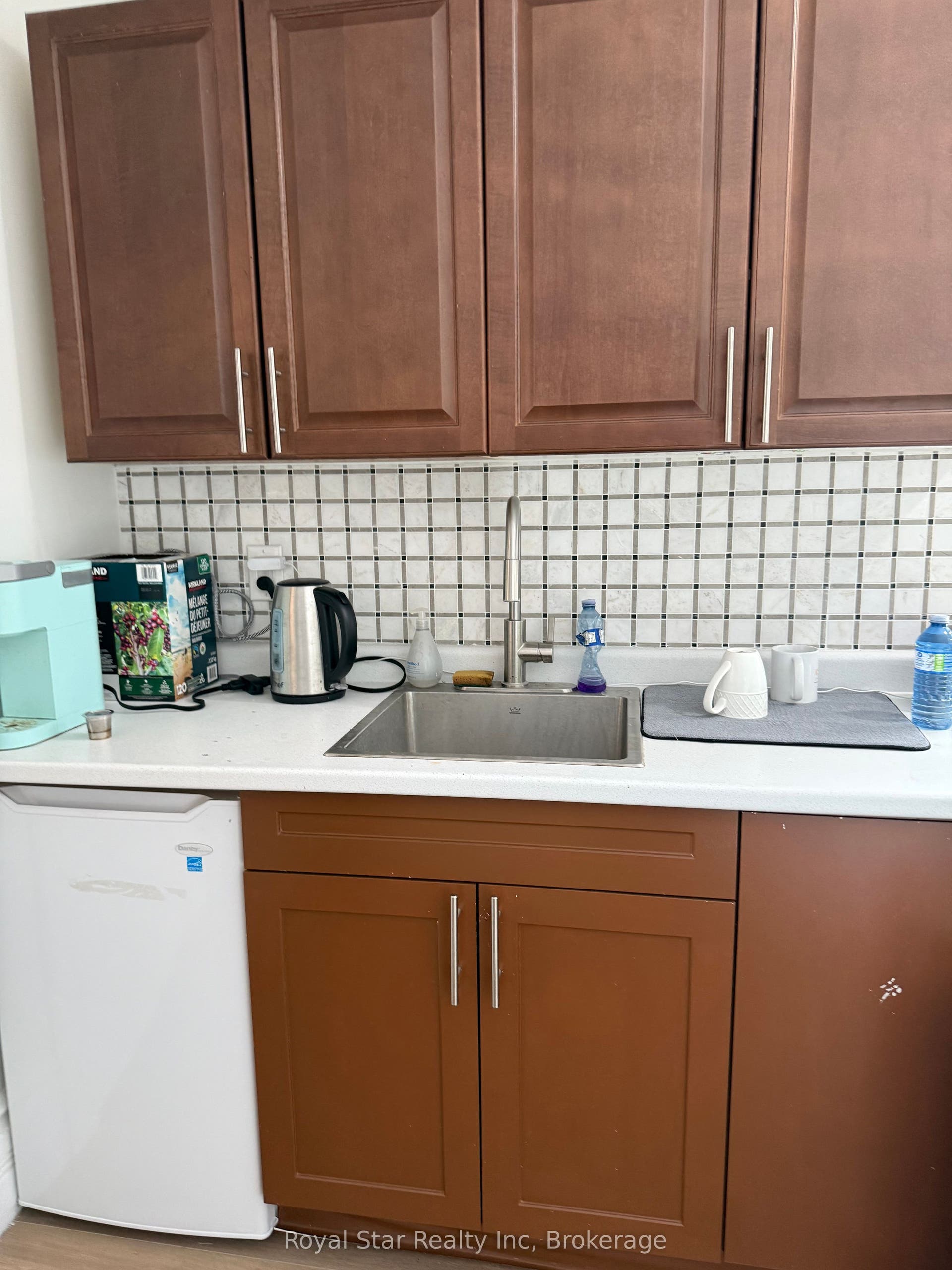 87 Waterloo Avenue, Guelph, Wellington ON N1H 3H6 87 Waterloo Avenue, Guelph, Wellington ON N1H 3H6