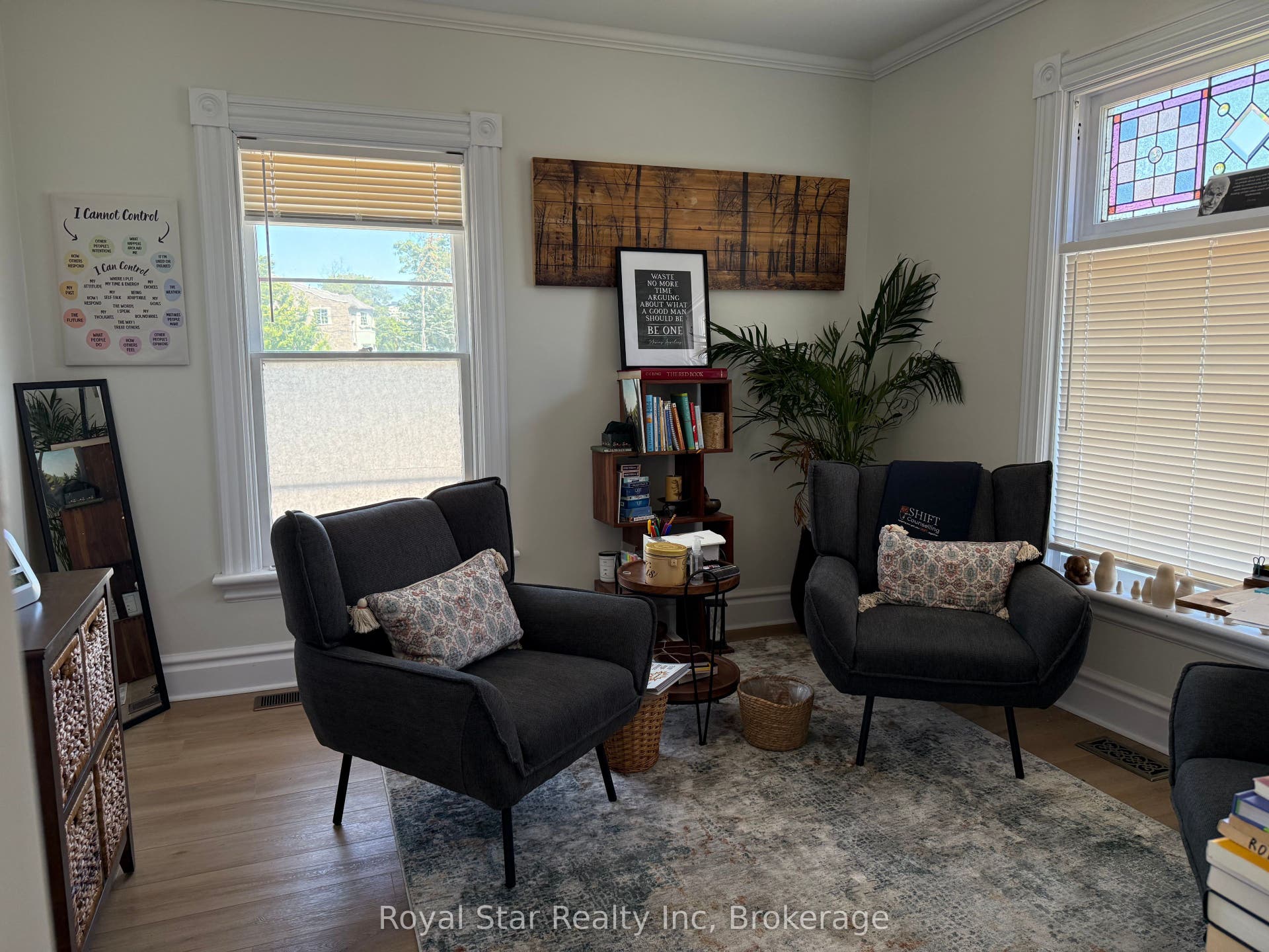 87 Waterloo Avenue, Guelph, Wellington ON N1H 3H6 87 Waterloo Avenue, Guelph, Wellington ON N1H 3H6