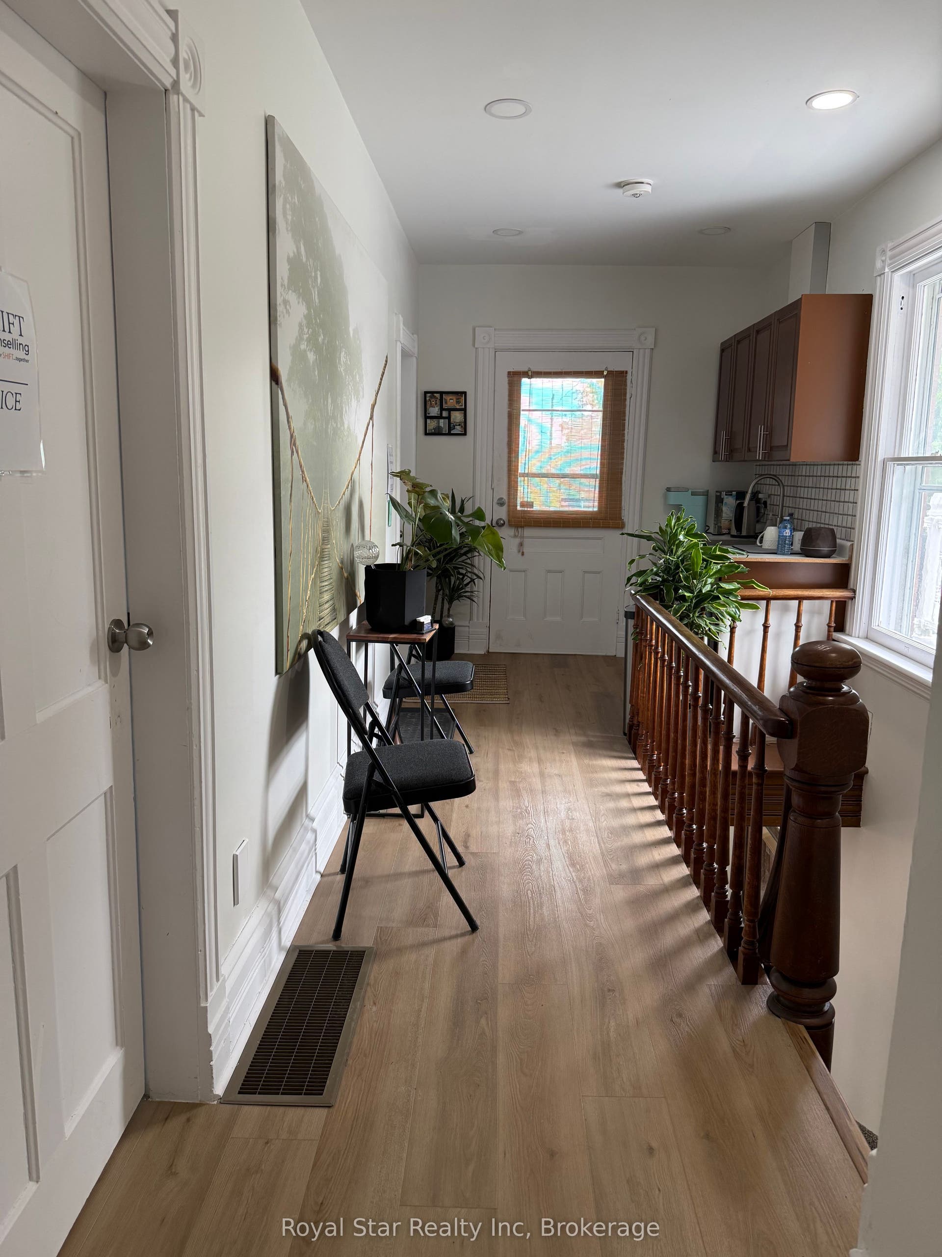 87 Waterloo Avenue, Guelph, Wellington ON N1H 3H6 87 Waterloo Avenue, Guelph, Wellington ON N1H 3H6