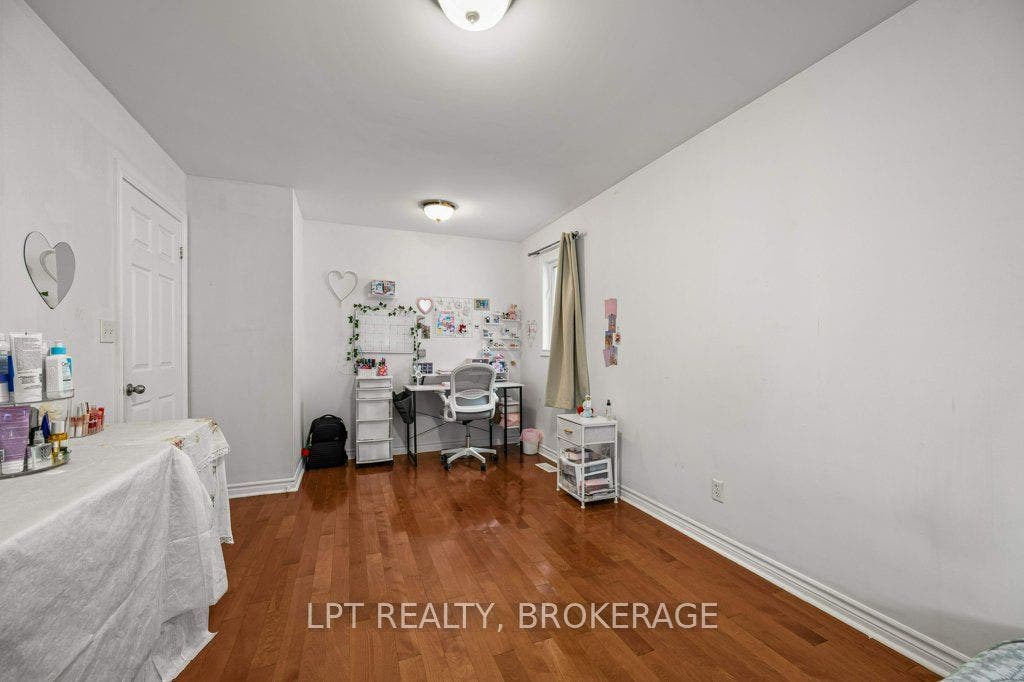 8 Wilfred Crescent, Kingston, Frontenac ON K7K 7G9 8 Wilfred Crescent, Kingston, Frontenac ON K7K 7G9