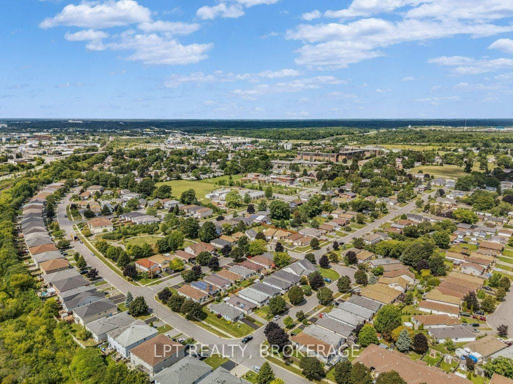 8 Wilfred Crescent, Kingston, Frontenac ON K7K 7G9 8 Wilfred Crescent, Kingston, Frontenac ON K7K 7G9