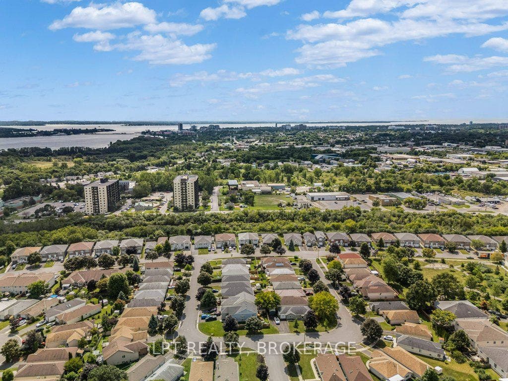 8 Wilfred Crescent, Kingston, Frontenac ON K7K 7G9 8 Wilfred Crescent, Kingston, Frontenac ON K7K 7G9
