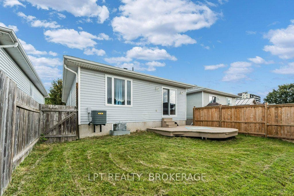 8 Wilfred Crescent, Kingston, Frontenac ON K7K 7G9 8 Wilfred Crescent, Kingston, Frontenac ON K7K 7G9