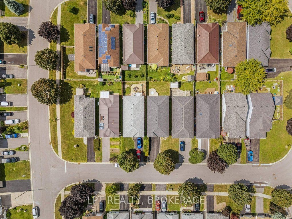 8 Wilfred Crescent, Kingston, Frontenac ON K7K 7G9 8 Wilfred Crescent, Kingston, Frontenac ON K7K 7G9