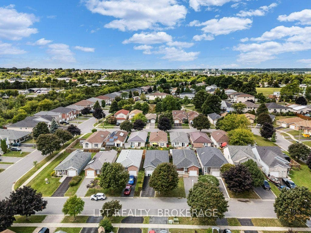 8 Wilfred Crescent, Kingston, Frontenac ON K7K 7G9 8 Wilfred Crescent, Kingston, Frontenac ON K7K 7G9