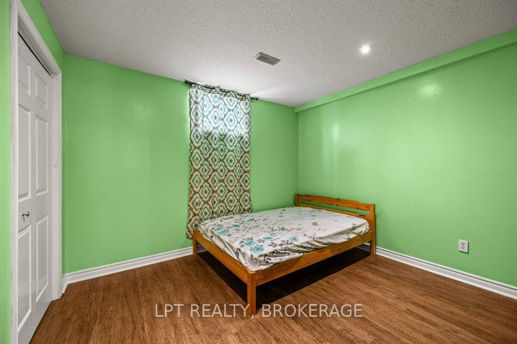 8 Wilfred Crescent, Kingston, Frontenac ON K7K 7G9 8 Wilfred Crescent, Kingston, Frontenac ON K7K 7G9