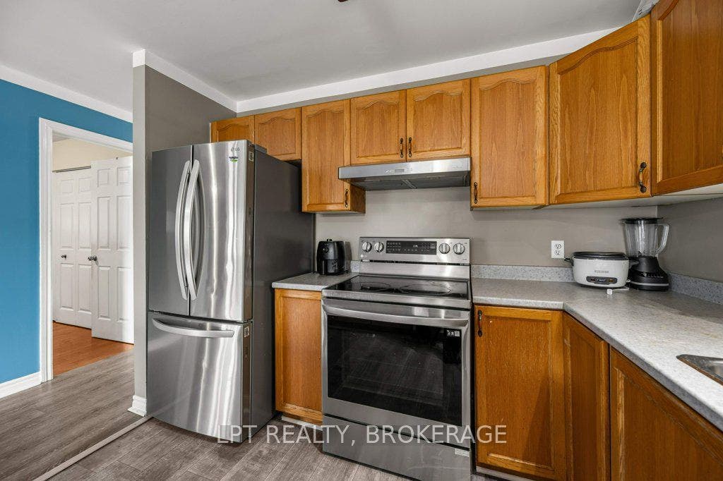 8 Wilfred Crescent, Kingston, Frontenac ON K7K 7G9 8 Wilfred Crescent, Kingston, Frontenac ON K7K 7G9