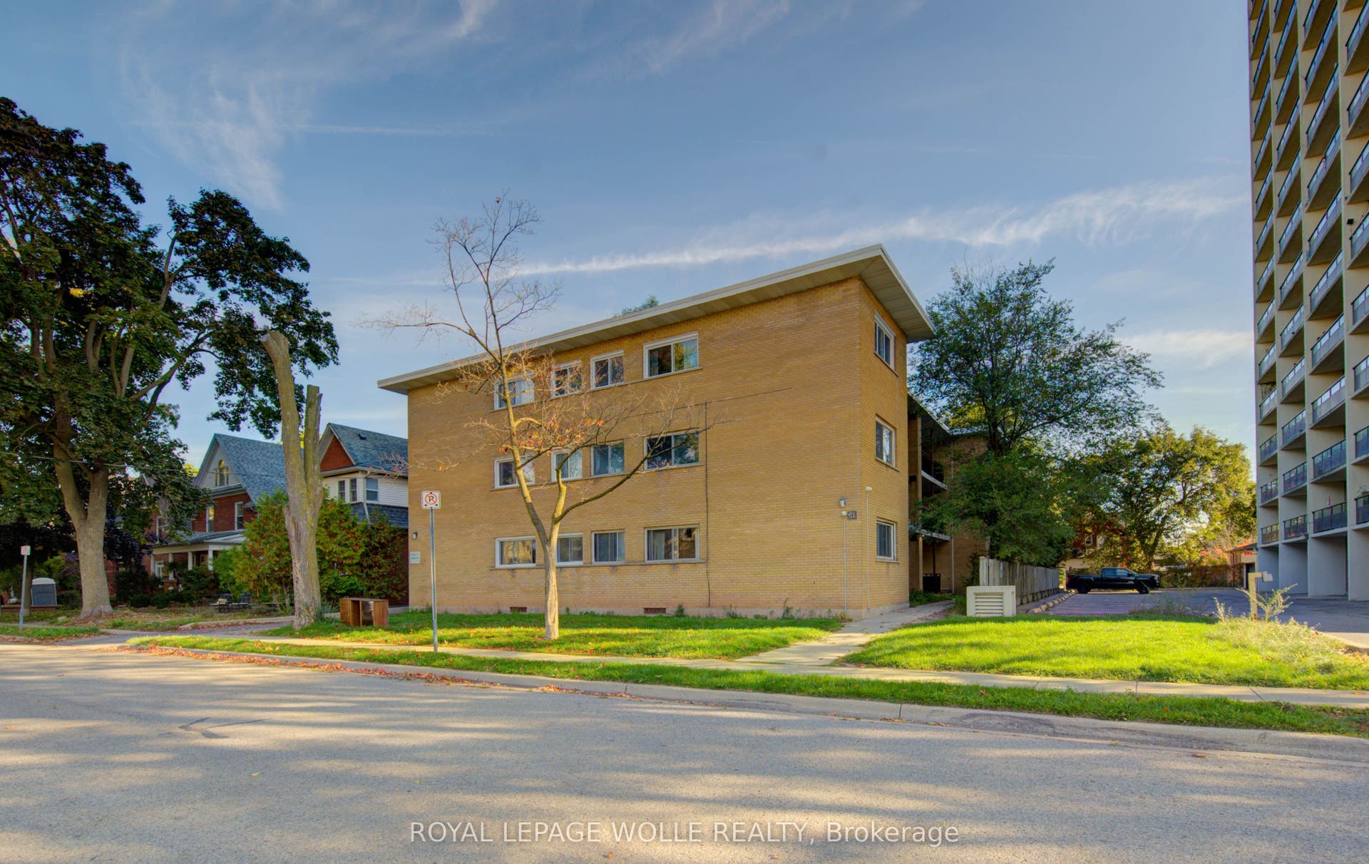 50 Gordon Avenue, Kitchener, Waterloo ON N2H 1N8 50 Gordon Avenue, Kitchener, Waterloo ON N2H 1N8
