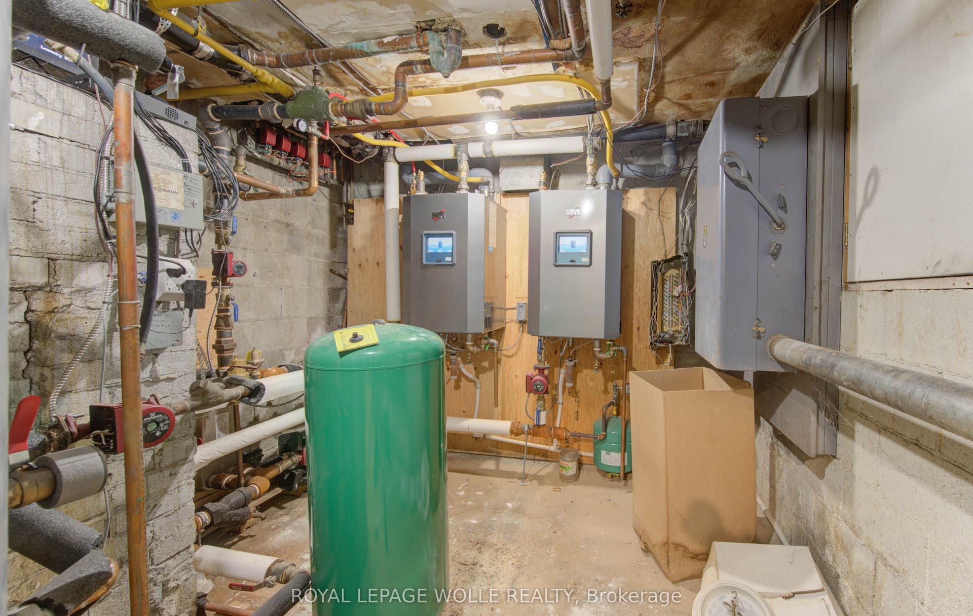 50 Gordon Avenue, Kitchener, Waterloo ON N2H 1N8 50 Gordon Avenue, Kitchener, Waterloo ON N2H 1N8