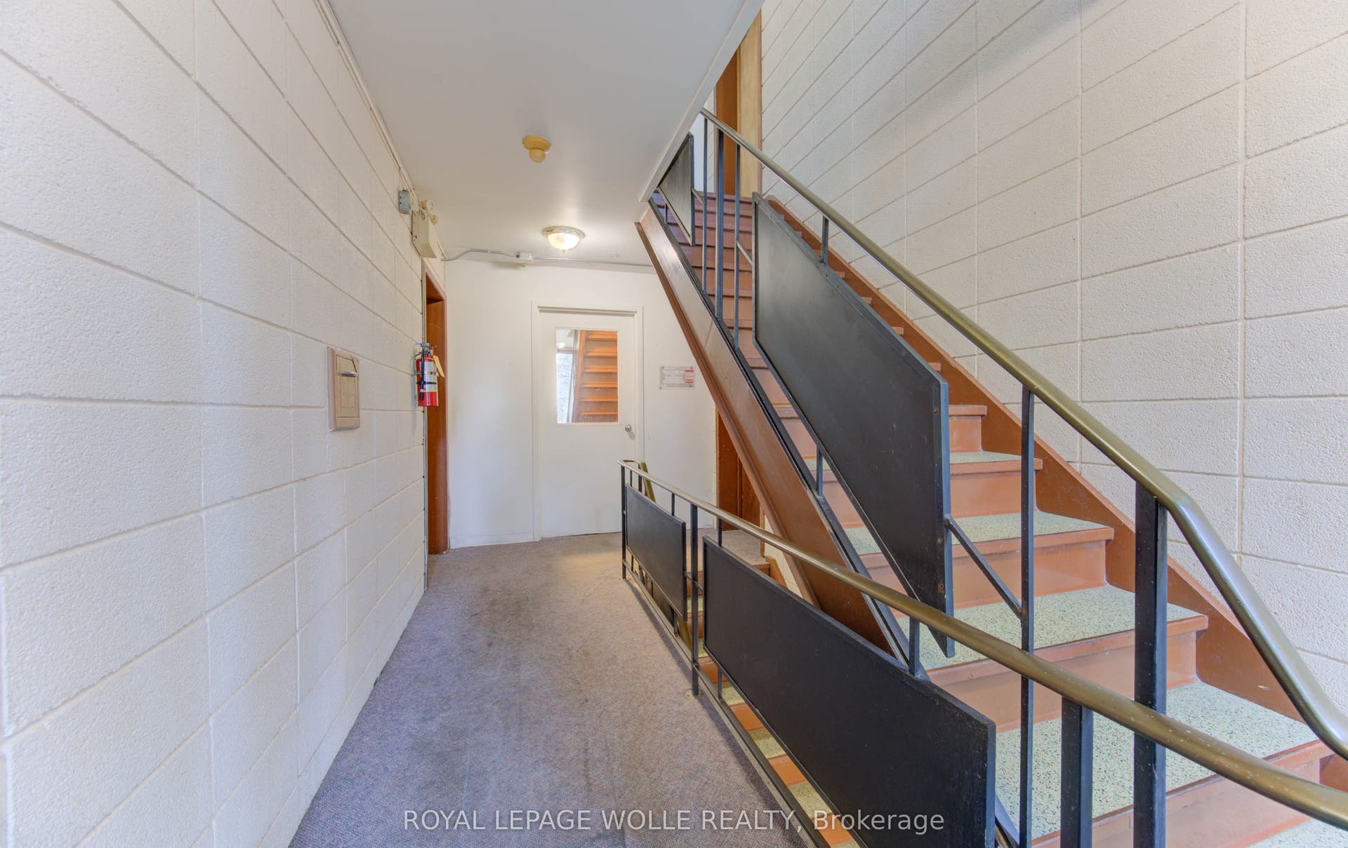 50 Gordon Avenue, Kitchener, Waterloo ON N2H 1N8 50 Gordon Avenue, Kitchener, Waterloo ON N2H 1N8