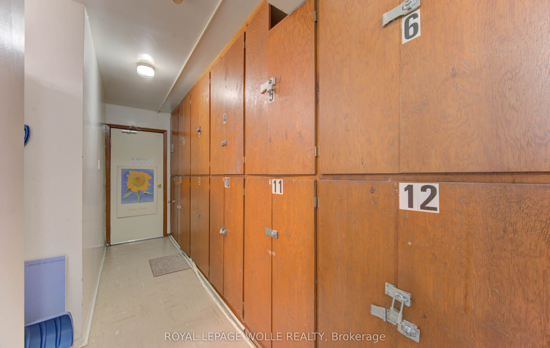 50 Gordon Avenue, Kitchener, Waterloo ON N2H 1N8 50 Gordon Avenue, Kitchener, Waterloo ON N2H 1N8